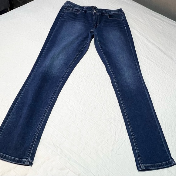 White House Black Market skinny leg Jeans - Picture 7 of 8